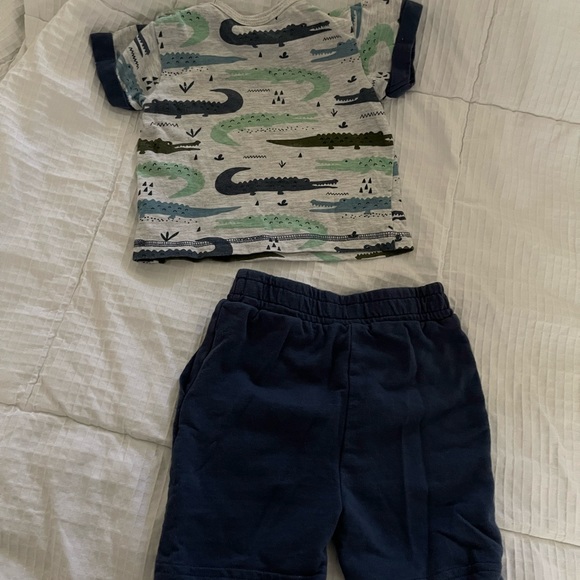 Bear camp 2 piece set size 6-9 months - Picture 6 of 6